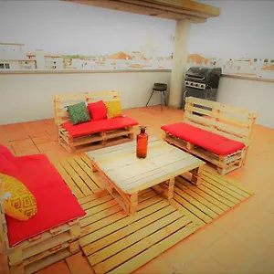 B. Marine Holidays , Rosas España